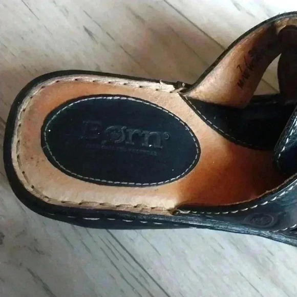 Born Slide On Black Leather Sandals Size 7 - Picture 3 of 5